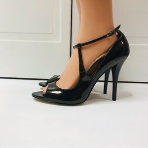 GUESS Brown Metallic Patent Leather Stilleto Heels Size 9